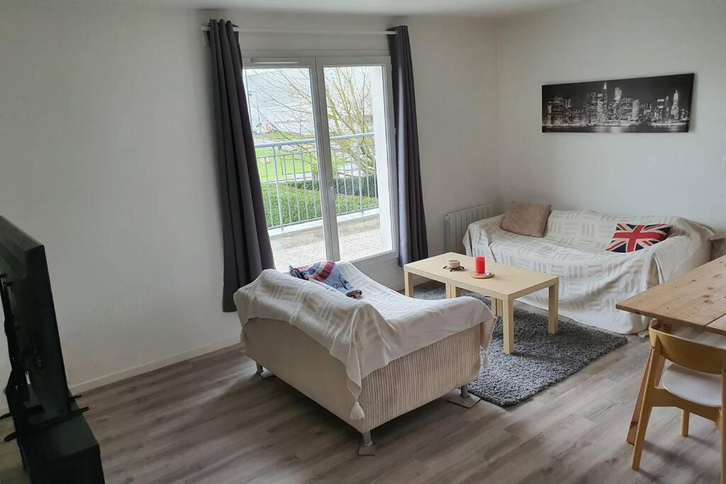 Appartement Contemporain Renove A Neuf Avec Cuisine Equipe - Val De Reuil Val-de-Reuil Εξωτερικό φωτογραφία